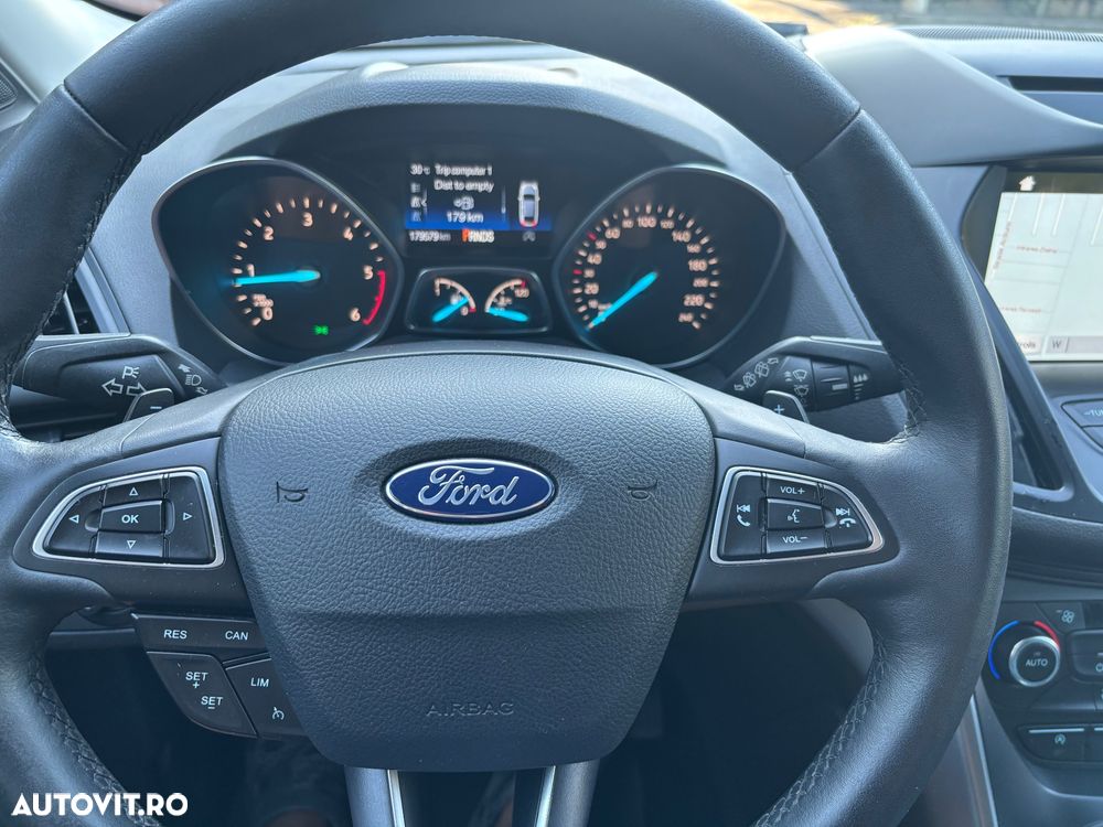 Ford Kuga 1.5 TDCi 2WD Powershift Titanium - 18