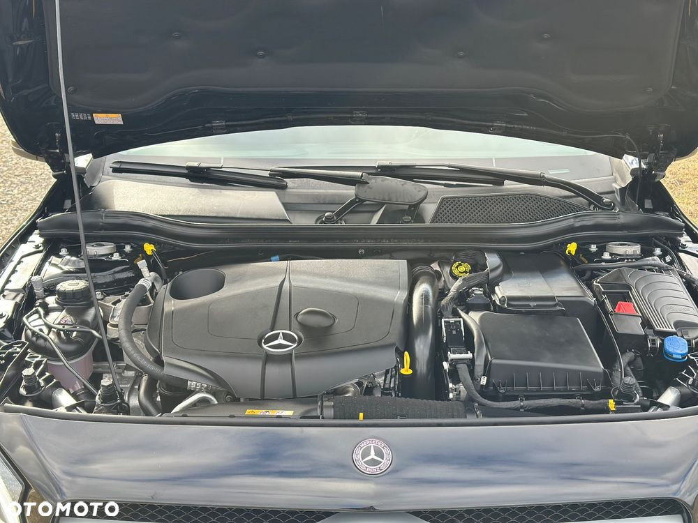 Mercedes-Benz GLA 220 d 4-Matic Style - 38