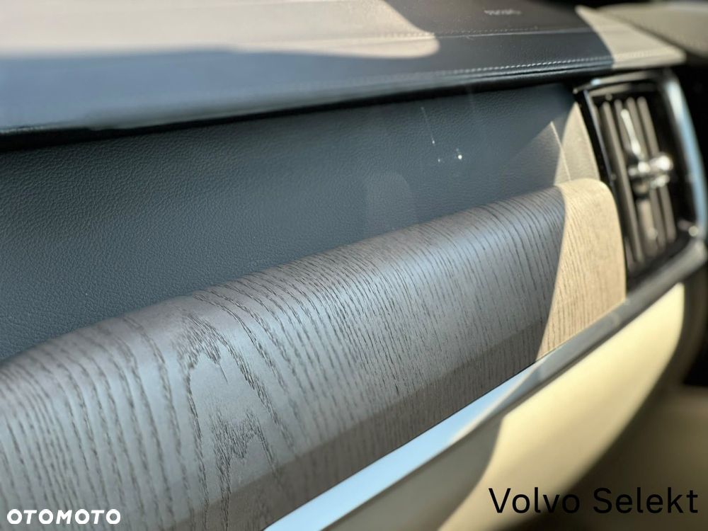 Volvo V90 Cross Country - 39