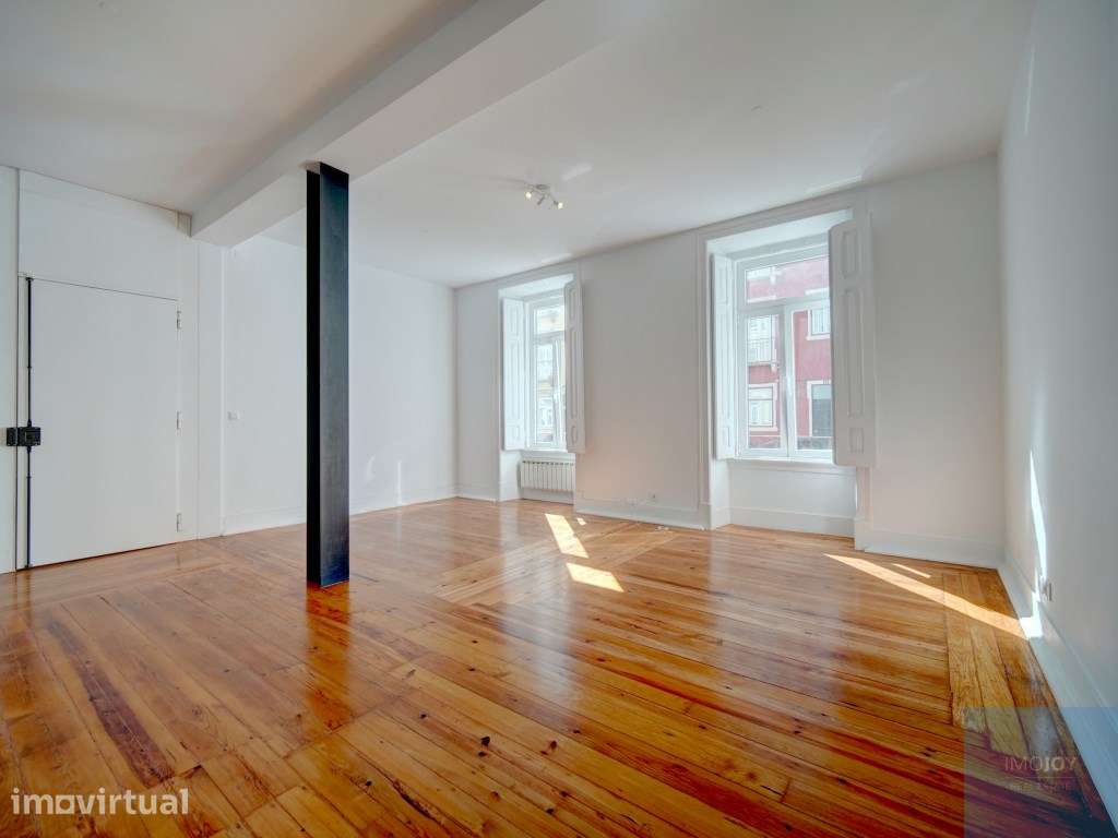Apartamento T3 com terraço em Campo de Ourique - Grande imagem: 2/26