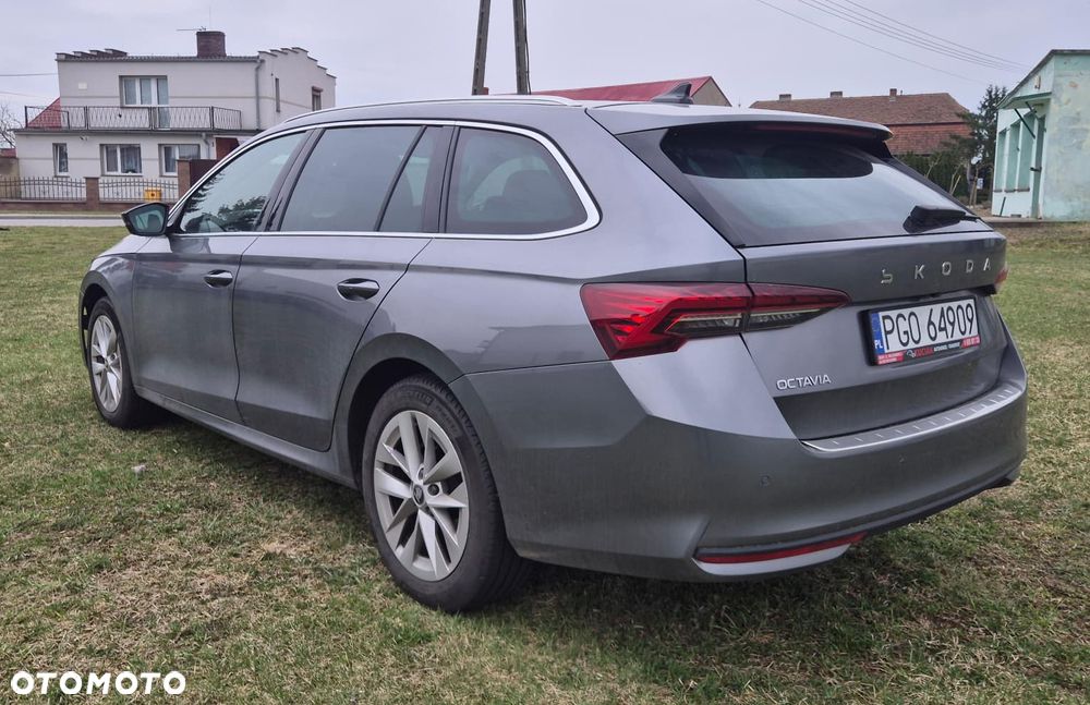 Skoda Octavia 2.0 TDI Style DSG - 4