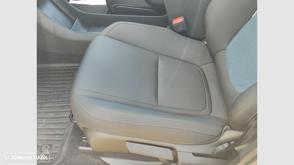 Volvo EX30 69 kWh Single Motor Extended Range Black Edition - 14