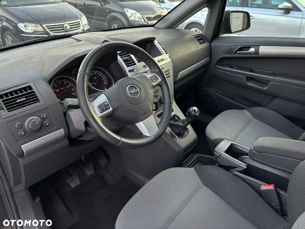 Opel Zafira 1.8 Family Plus - 12
