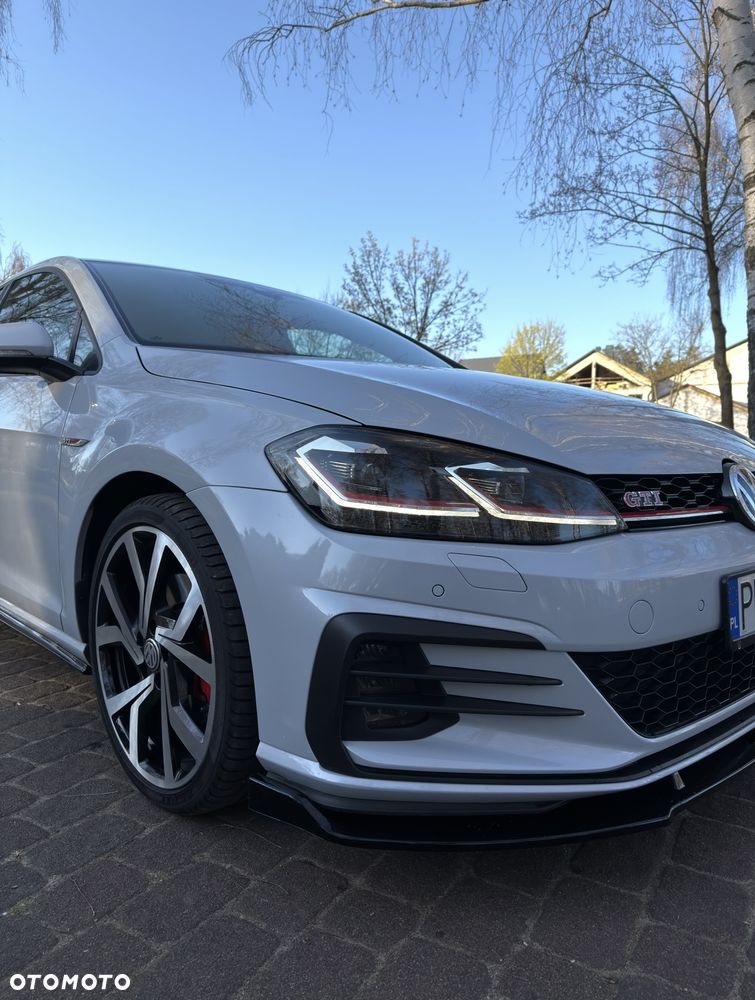 Volkswagen Golf GTI (BlueMotion Technology) DSG - 2