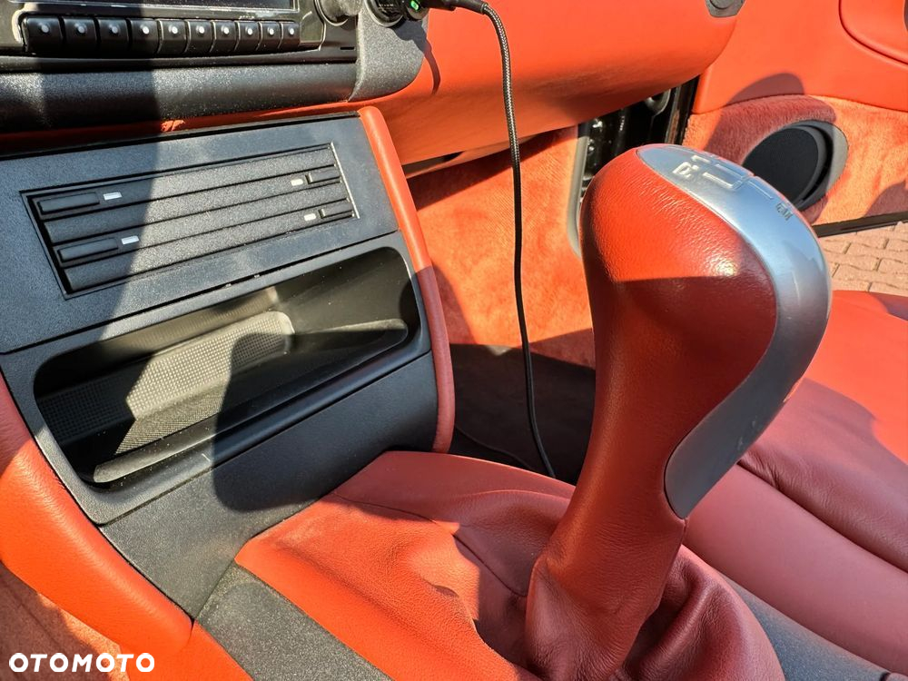 Porsche 911 Carrera Cabrio - 8