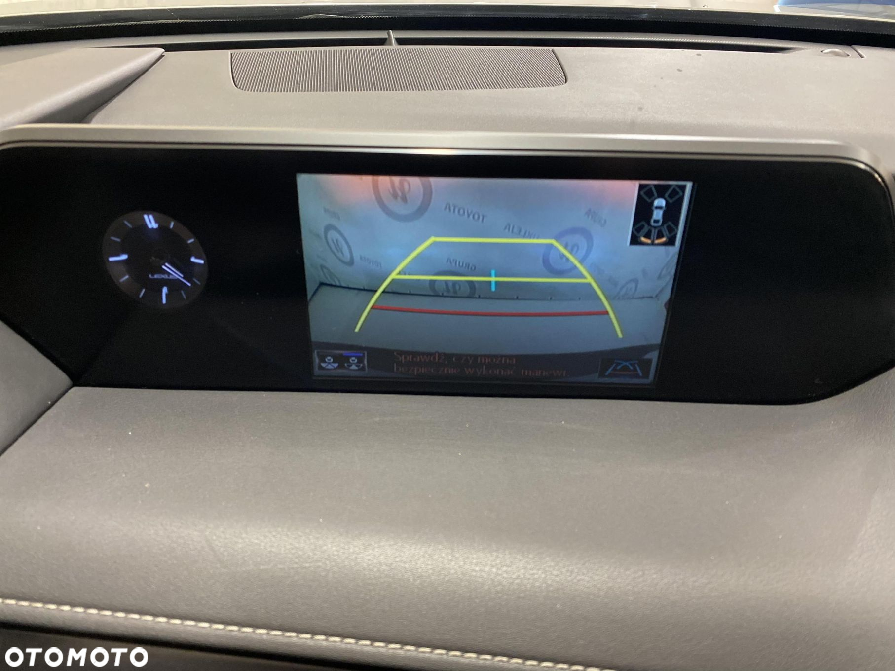 Lexus UX - 17