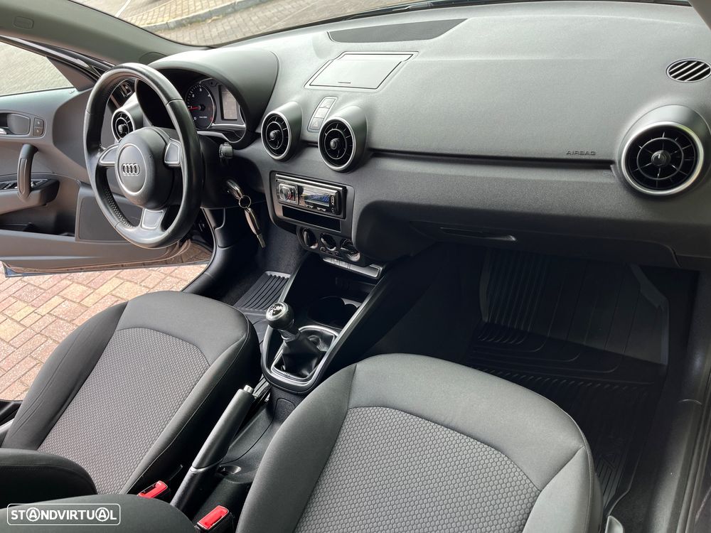 Audi A1 Sportback 1.4 TDI Design - 14