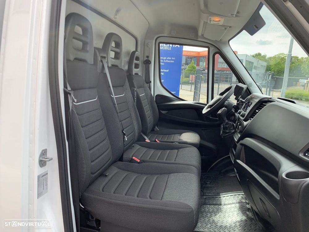 Iveco Daily 35S14H EA8 Carga útil 1.100Kg - 21