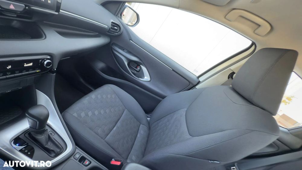 Toyota Yaris 1.5 VVT-i HSD Eco - 20
