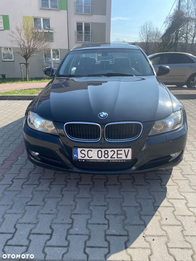 BMW Seria 3 320d xDrive DPF - 4