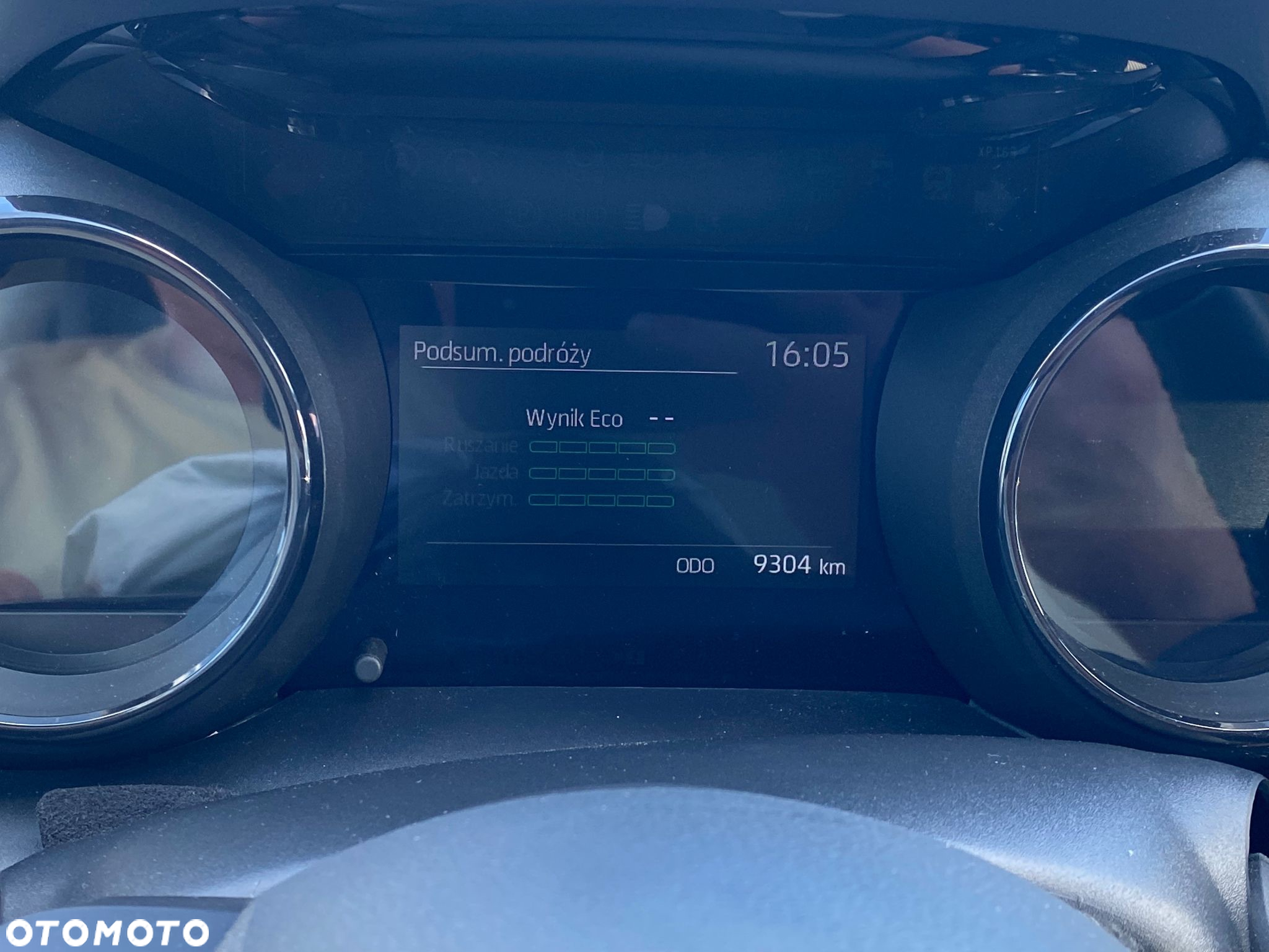 Mazda 2 Hybrid - 16