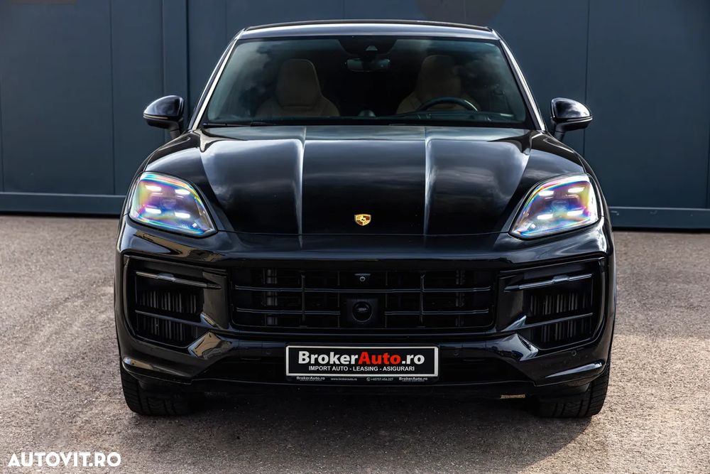 Porsche Cayenne Coupe E-Hybrid - 7