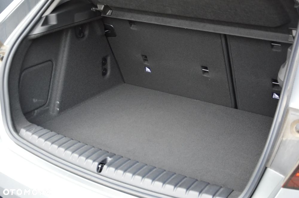 BMW Seria 1 - 25