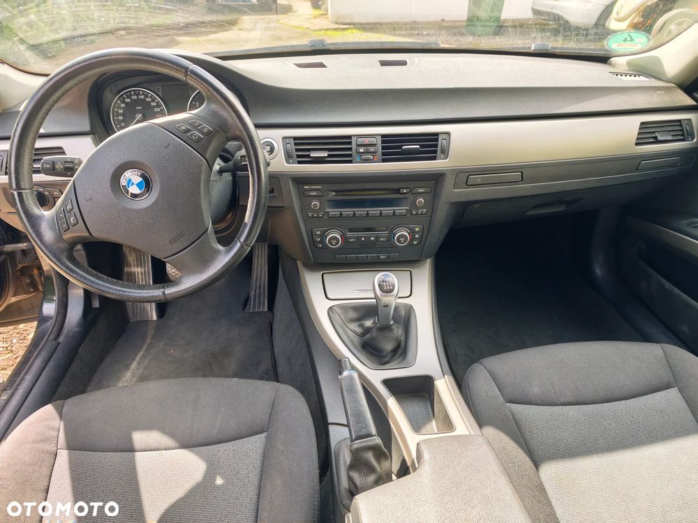 BMW Seria 3 320i Edition Exclusive - 6