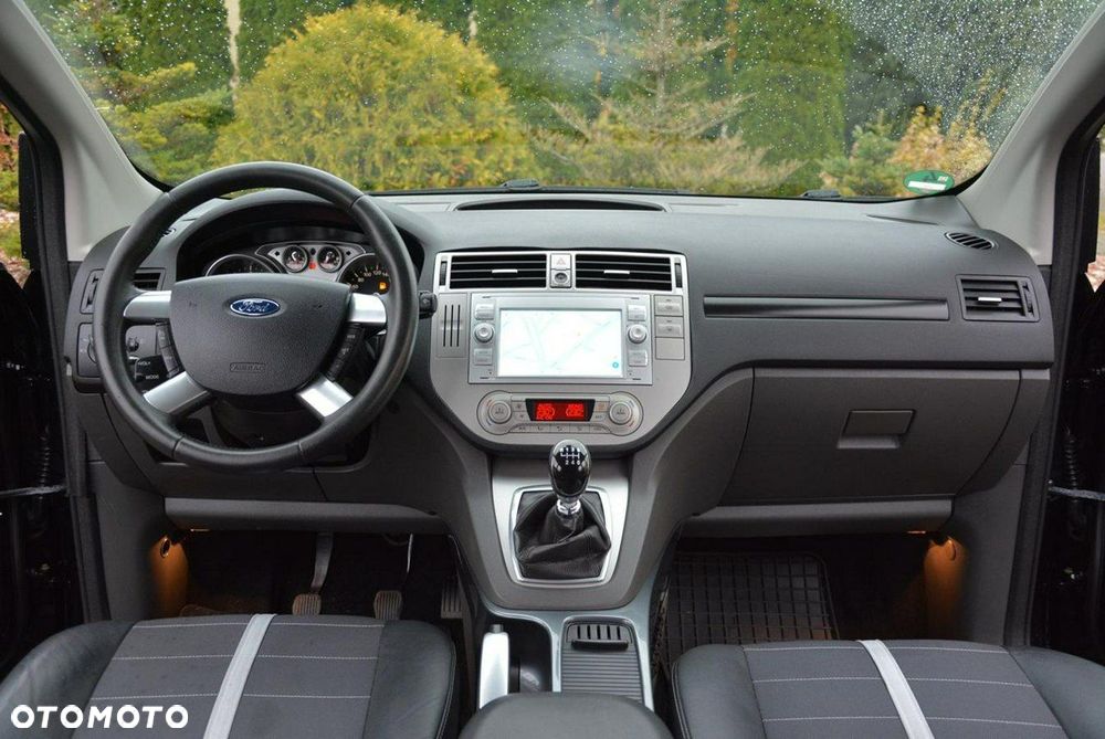 Ford Kuga 2.0 TDCi 2x4 Titanium - 22