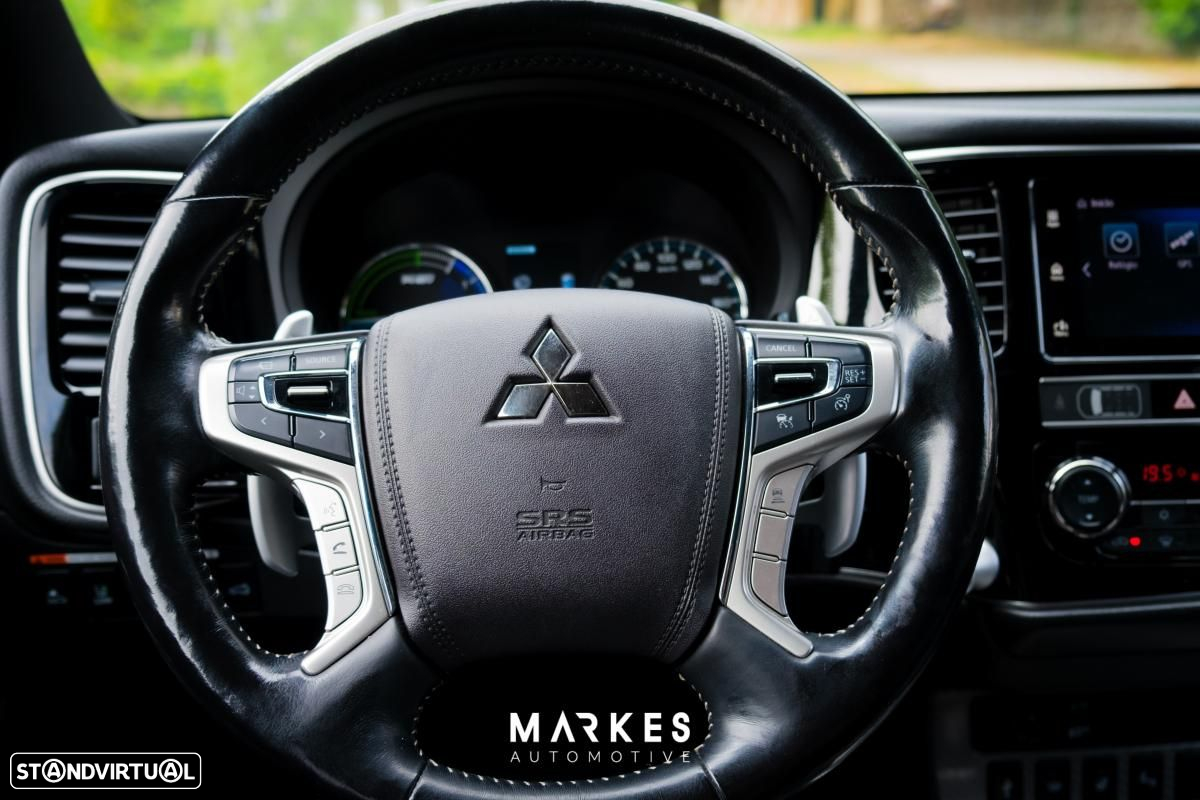 Mitsubishi Outlander 2.4 PHEV Intense - 30