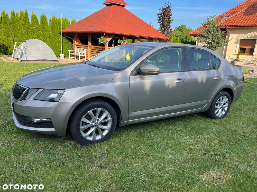 Skoda Octavia 1.6 TDI DSG Ambition - 5
