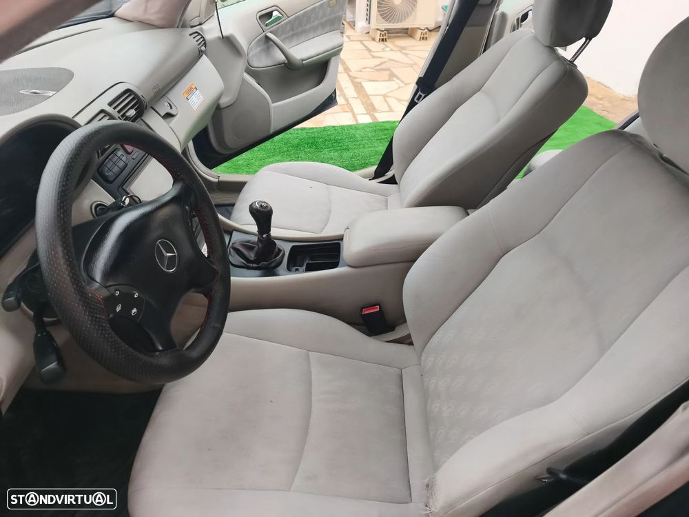 Mercedes-Benz C 220 CDi Avantgarde - 8