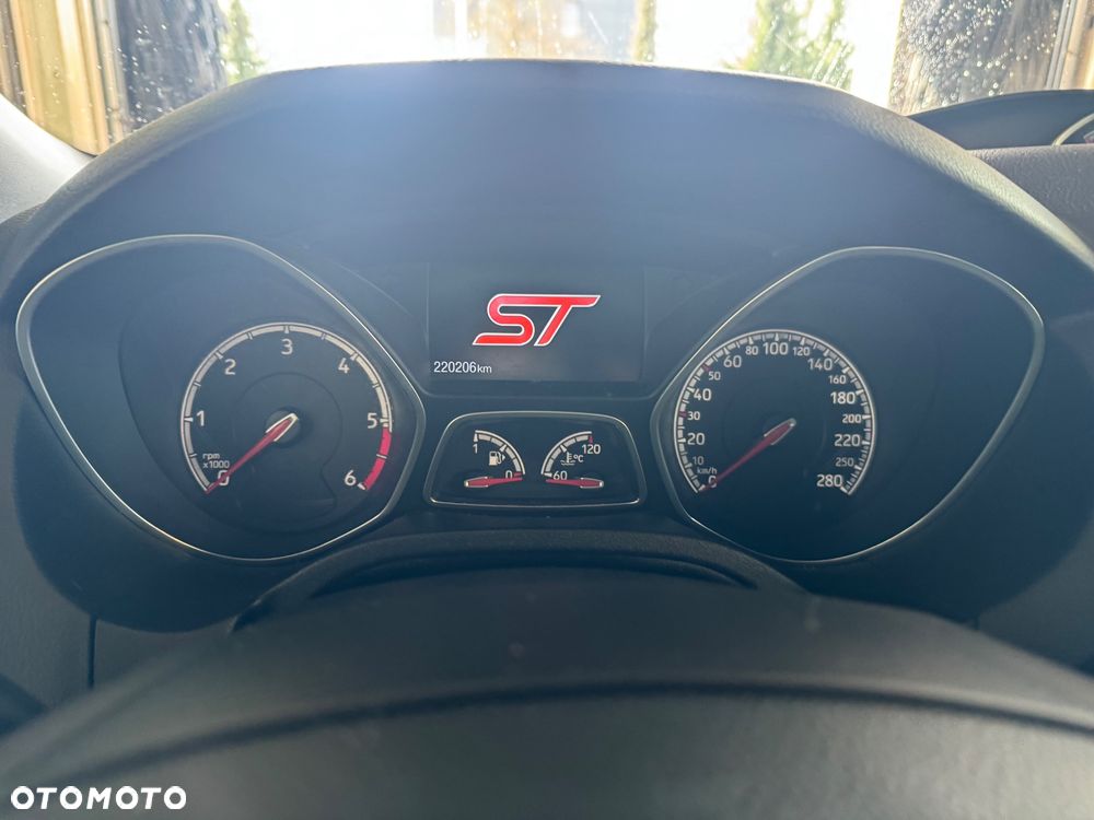 Ford Focus 2.0 TDCi ST-2 - 37