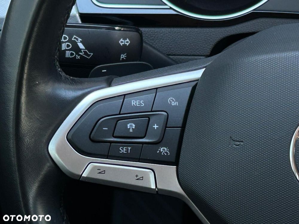 Volkswagen Passat Variant 2.0 TSI Business DSG - 22