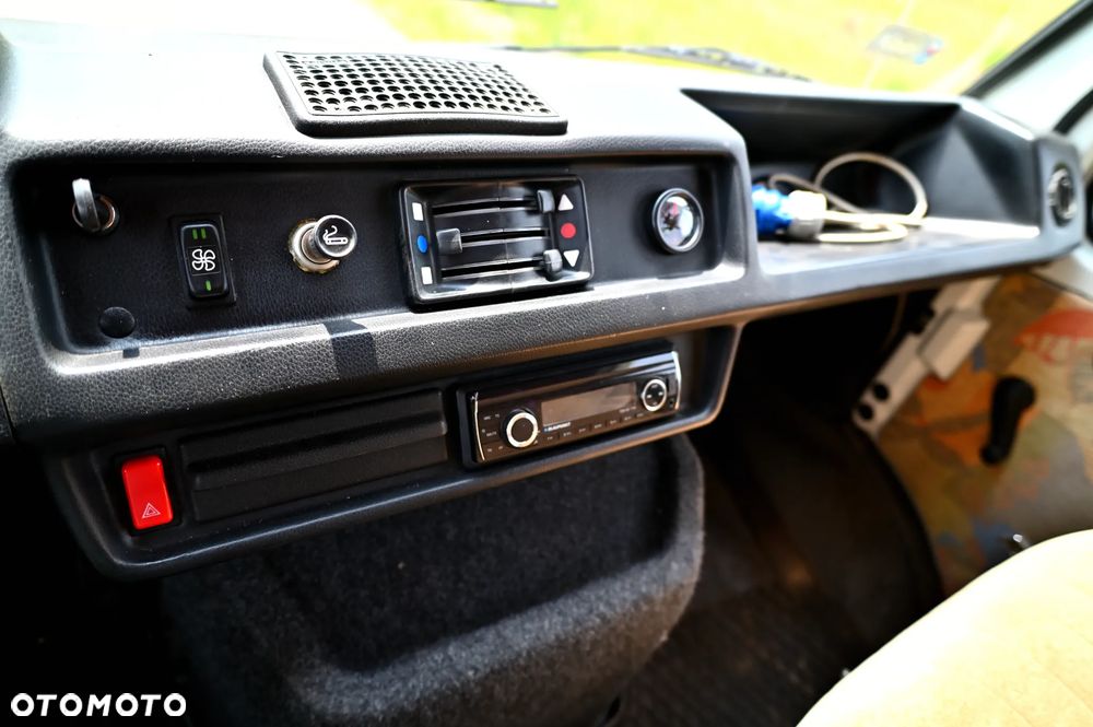 Mercedes-Benz 409D - 39