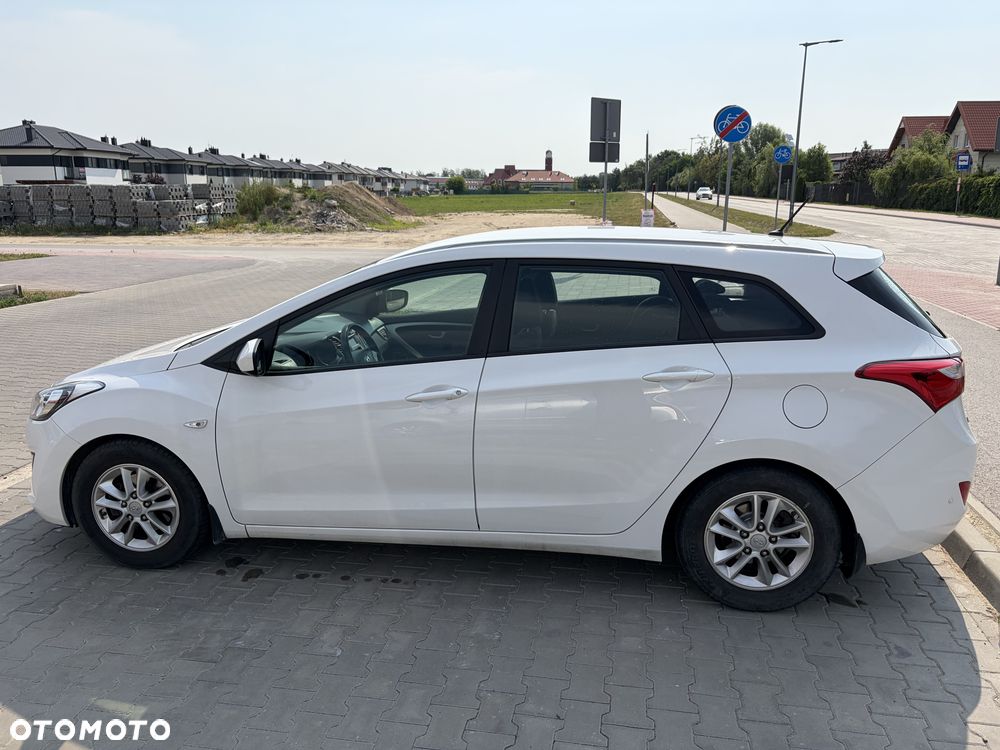 Hyundai i30 1.6 CRDi Classic + - 8