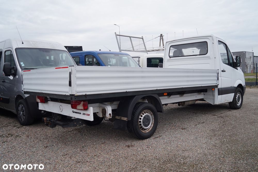 Mercedes-Benz Sprinter - 7