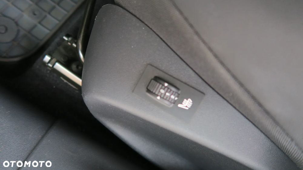 Peugeot 2008 1.2 Pure Tech Style S&S EAT6 - 21