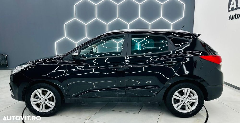 Hyundai ix35 1.7 CRDI 2WD blue Finale Silver - 35