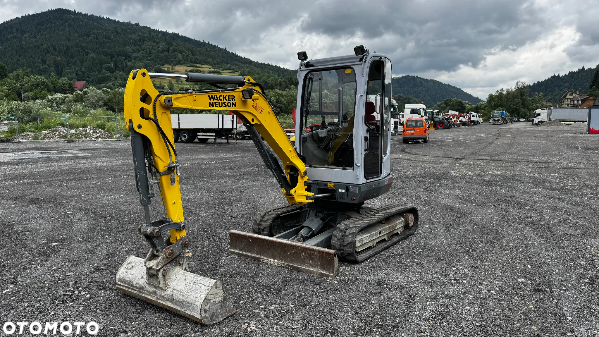 Wacker Neuson EZ28 - 10