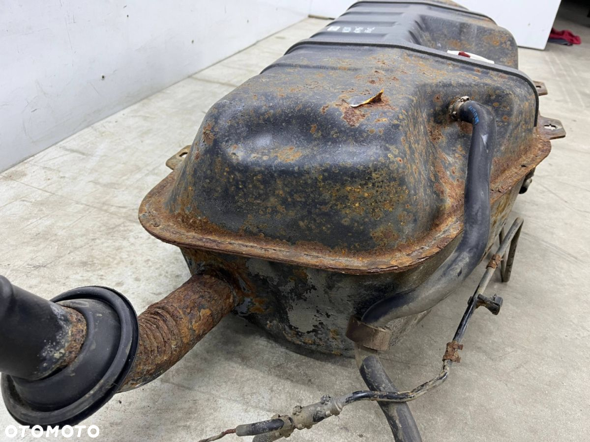 Zbiornik paliwa Mercedes w210 KOMBI 95-02r. 3.2 v6 BENZYNA bak metalowy - 4