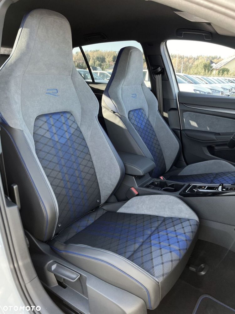 Volkswagen Golf - 9