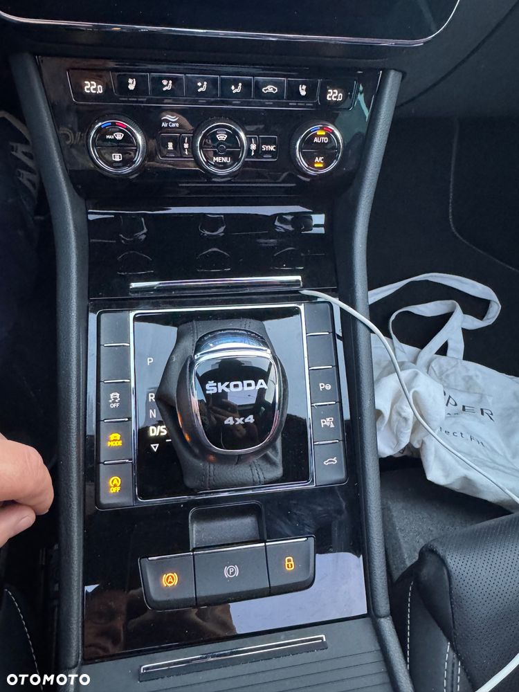 Skoda Superb 2.0 TSI 4x4 L&K DSG - 9