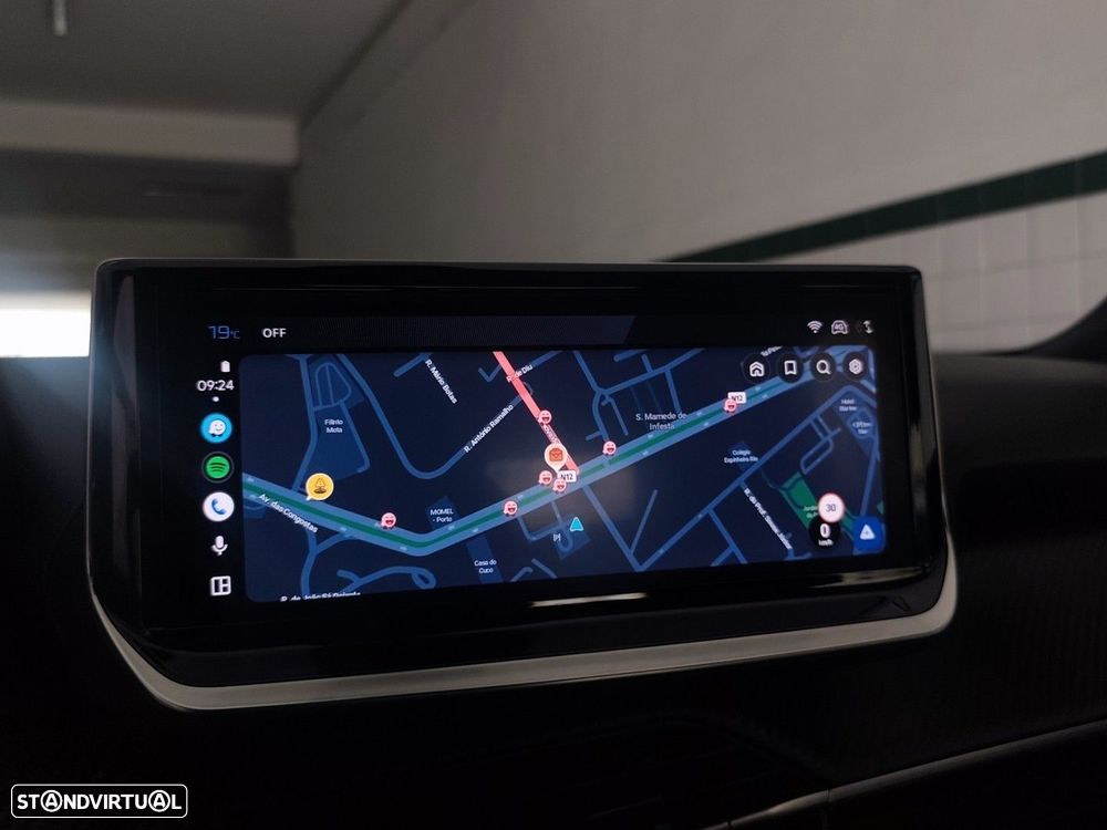 Peugeot 2008 1.2 PureTech Allure Pack - 19