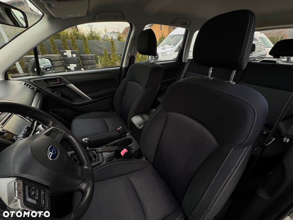 Subaru Forester 2.0 D Active - 14