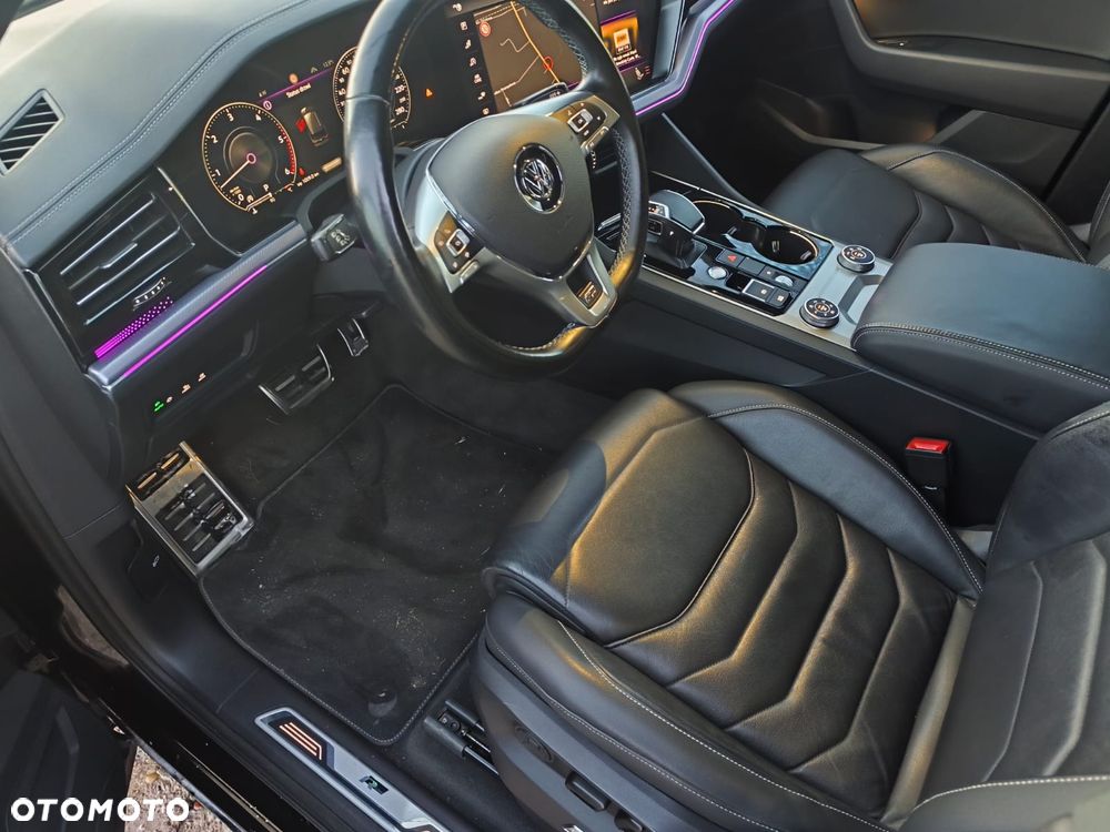 Volkswagen Touareg - 21