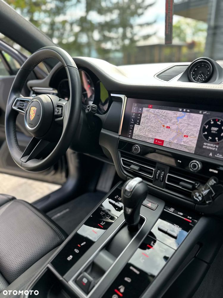 Porsche Macan Standard - 12