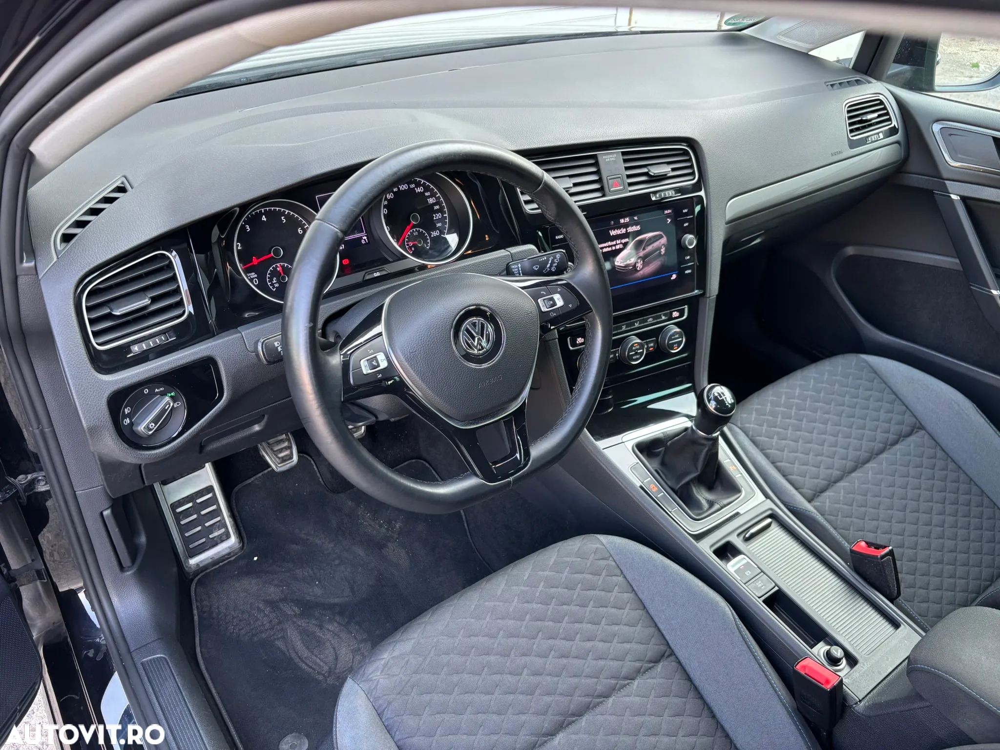 Volkswagen Golf 1.0 TSI Life - 18