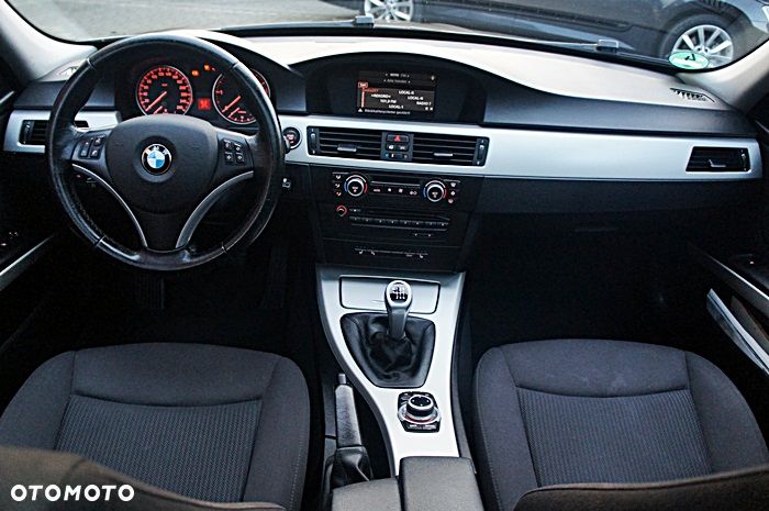 BMW Seria 3 320d DPF - 5