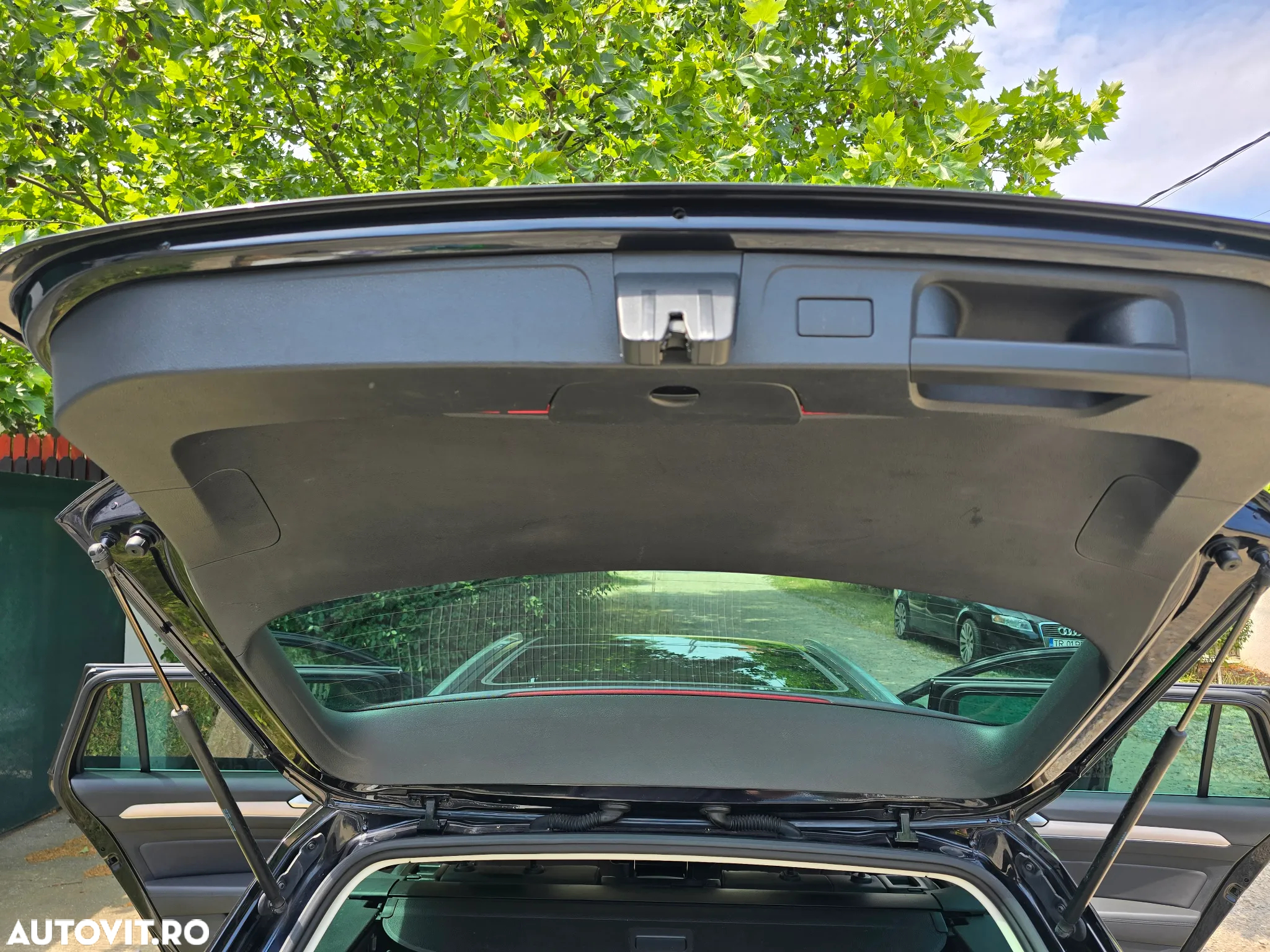 Volkswagen Passat - 20