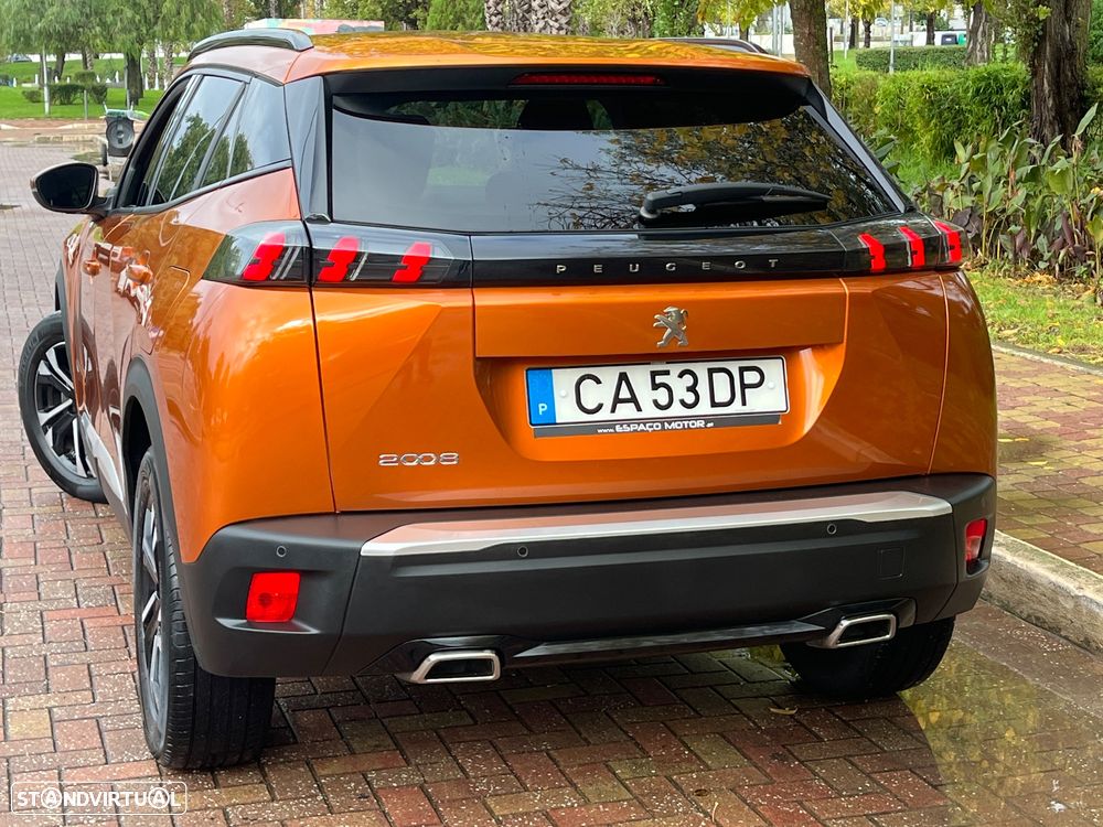Peugeot 2008 1.2 PureTech Allure EAT8 - 5