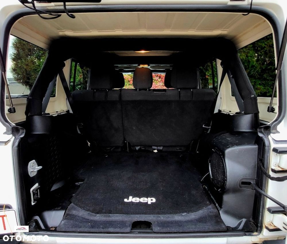 Jeep Wrangler - 21