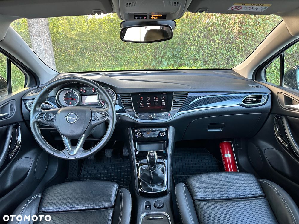 Opel Astra 1.4 T Cosmo S&S - 9