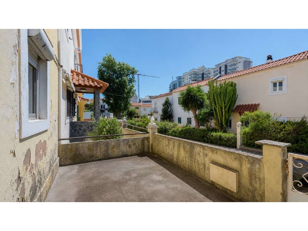 Moradia Geminada V4 com Garagem e Lote de 200 m² - Grande imagem: 3/21