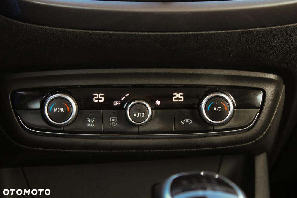 Opel Crossland X 1.2 Start/Stop Innovation - 26