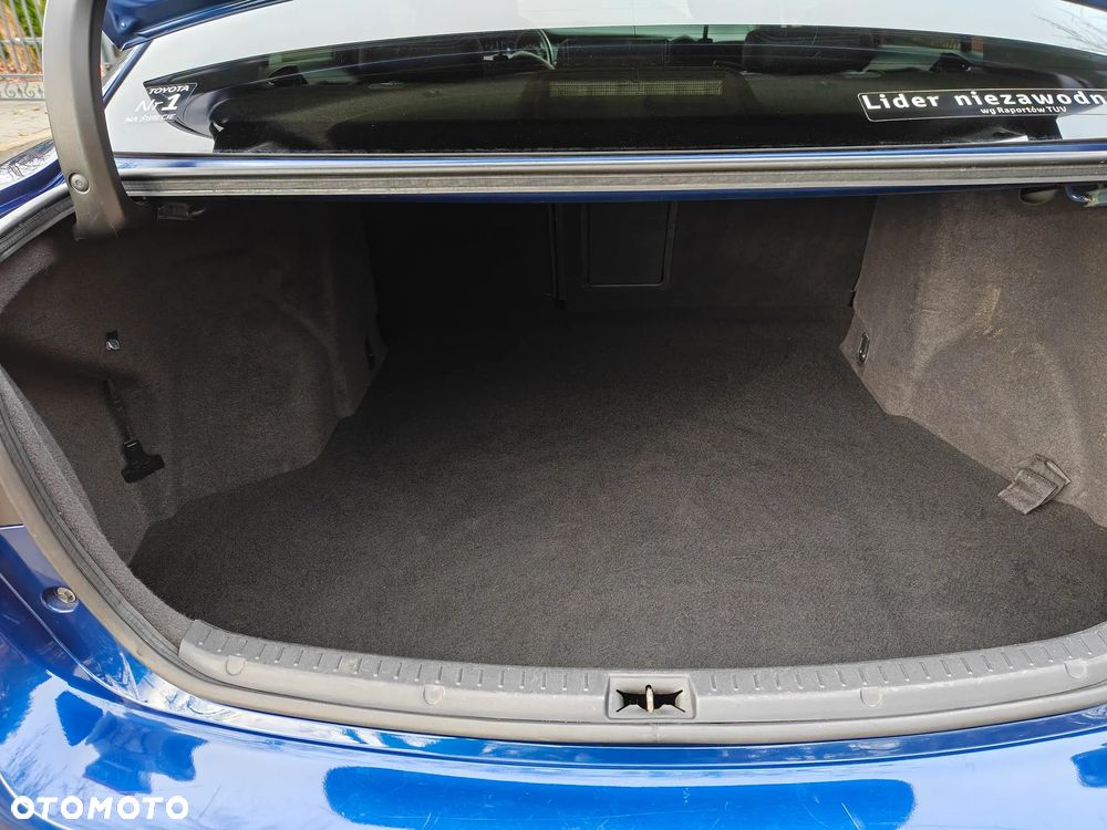 Toyota Avensis 1.8 Selection MS - 16