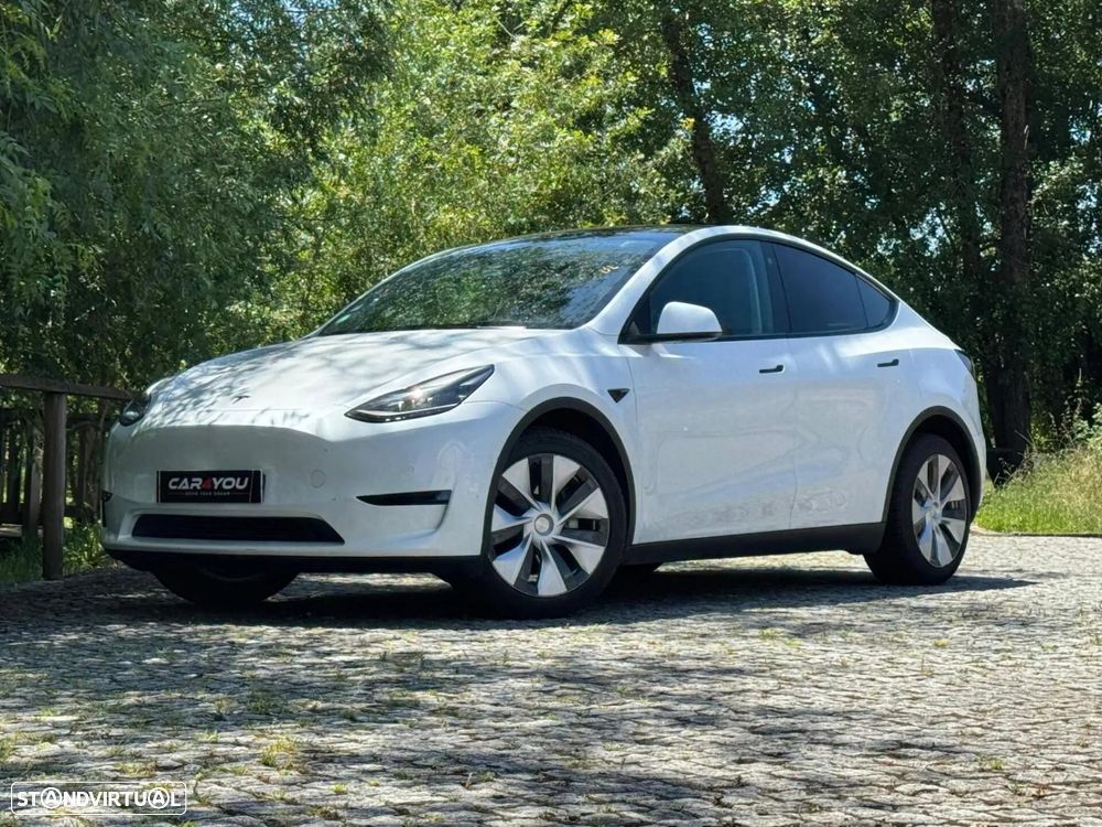 Tesla Model Y Long Range Dual Motor AWD - 10