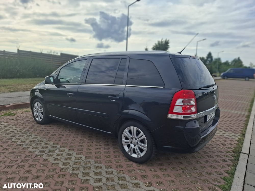 Opel Zafira 1.8i Cosmo - 8