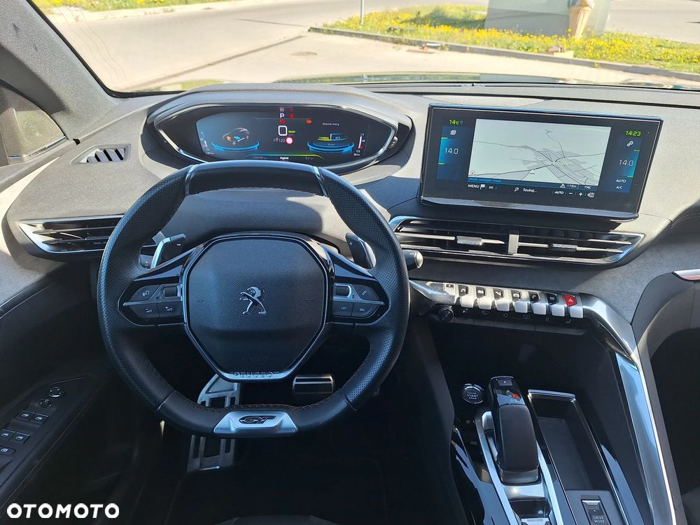 Peugeot 3008 225 e-EAT8 GT - 18