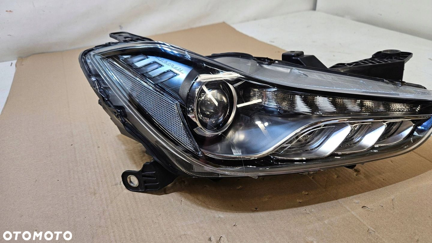 LAMPA PRAWA PRZÓD PRZEDNIA MASERATI GHIBLI 670004833 - 3